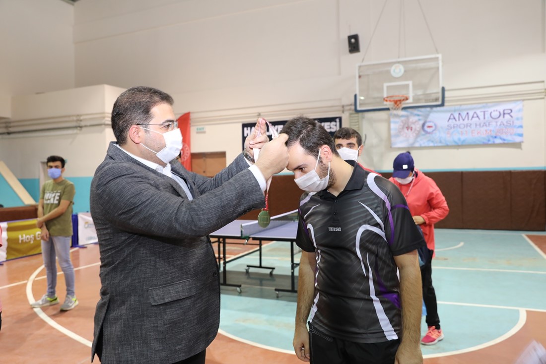 BAŞKAN CANPOLAT, GENÇLERİMİZİN YANINDA OLMAYA DEVAM EDİYORUZ