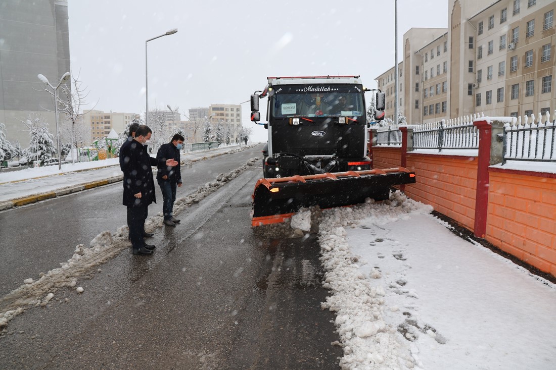 Başkan Baydilli, kar biriken yollara sabahın erken saatleri itibariyle müdahale ettik