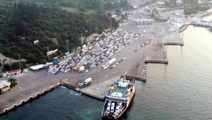 Turizm araçlarının Eskihisar Feribot sıradındaki sorun TUSAD’ın girişimi ile çözüldü