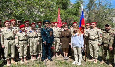 “Birleşik Rusya” LPR’de Büyük Vatanseverlik Savaşı gazilerini tebrik etti