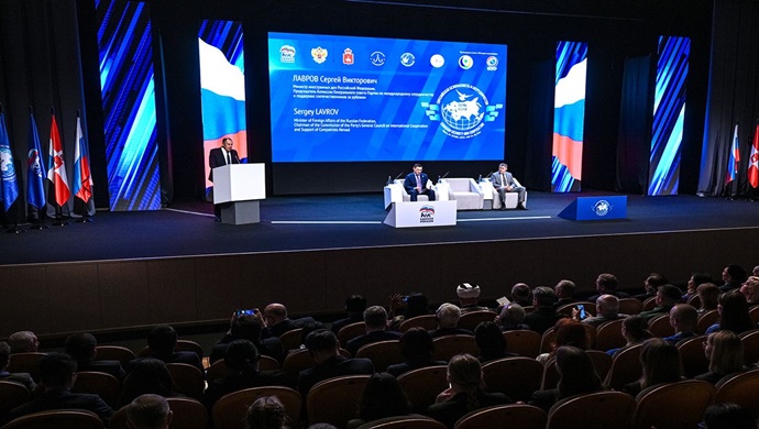 Birleşik Rusya’nın desteğiyle Avrasya Uluslararası Sosyo-Politik Oturumlar Perm’de düzenlendi