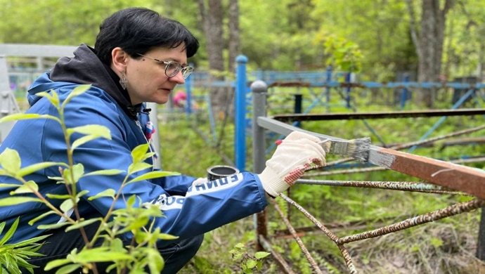 Murmansk bölgesinde Birleşik Rusya aktivistleri temizlik günlerine katıldı