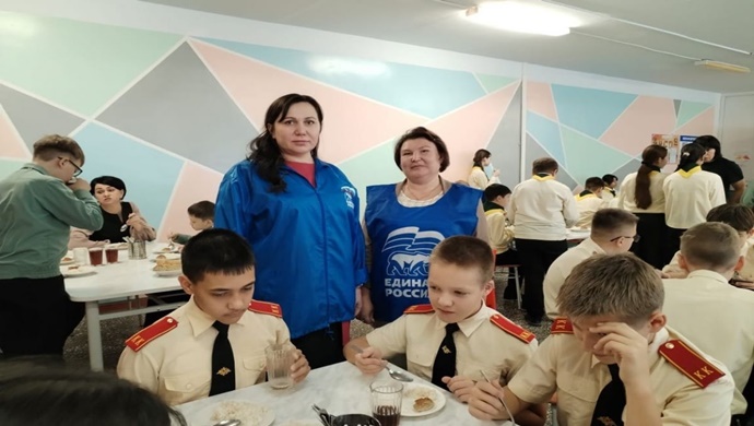 «Единая Россия» провела мониторинг питания в школах Нефтеюганского района ХМАО
