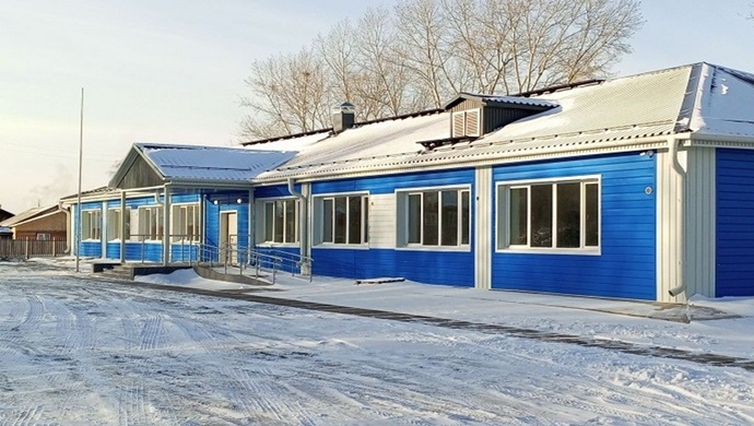 Bratsk’taki bir okul Birleşik Rusya halk programı kapsamında yenilendi