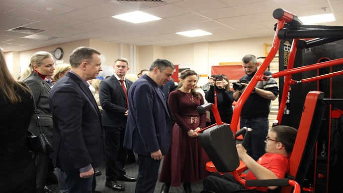«Единая Россия» открыла первый в Курской области адаптивный тренажёрный зал «Новая высота»
