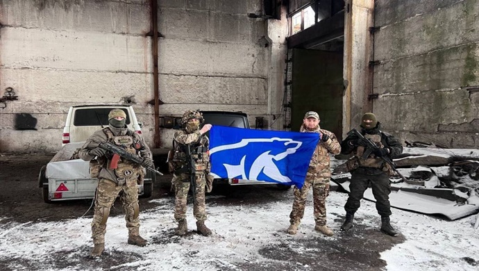 Araçlar, elektronik savaş ekipmanları, termal görüntüleme kameraları, sobalar ve kamuflaj ağları: Birleşik Rusya’nın bölgesel şubeleri sınır ötesine yeni sevkiyatlar gerçekleştirdi