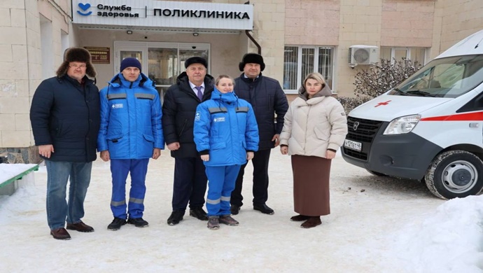 Birleşik Rusya, Lipetsk bölgesindeki sağlık çalışanlarına yeni bir ambulans bağışladı