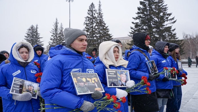 Birleşik Rusya Genç Muhafızları, Vatan Savunucuları Günü için bölgelerde etkinlikler düzenledi