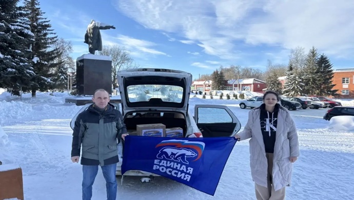 Jeneratörler, inşaat malzemeleri, tatlılar ve örgü ürünler: Birleşik Rusya, ülke genelinden SVO askerlerine yardım gönderdi