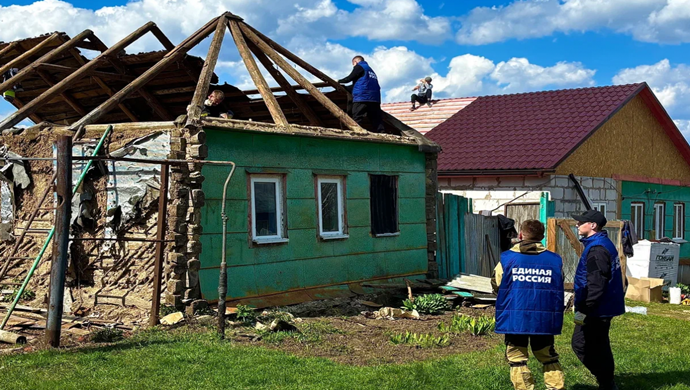 Волонтёры «Единой России» восстановили более 125 объектов в Курском приграничье